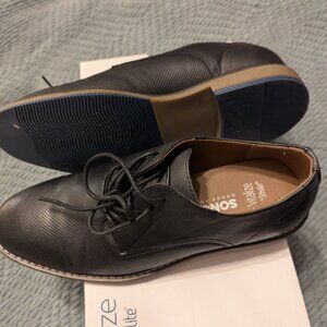 NEW with tags and box, Sonoma Mens Dress Shoes, Size 8, Black
